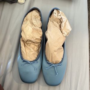 Blue beautiful ballerina flats. Never worn - ordered the wrong size